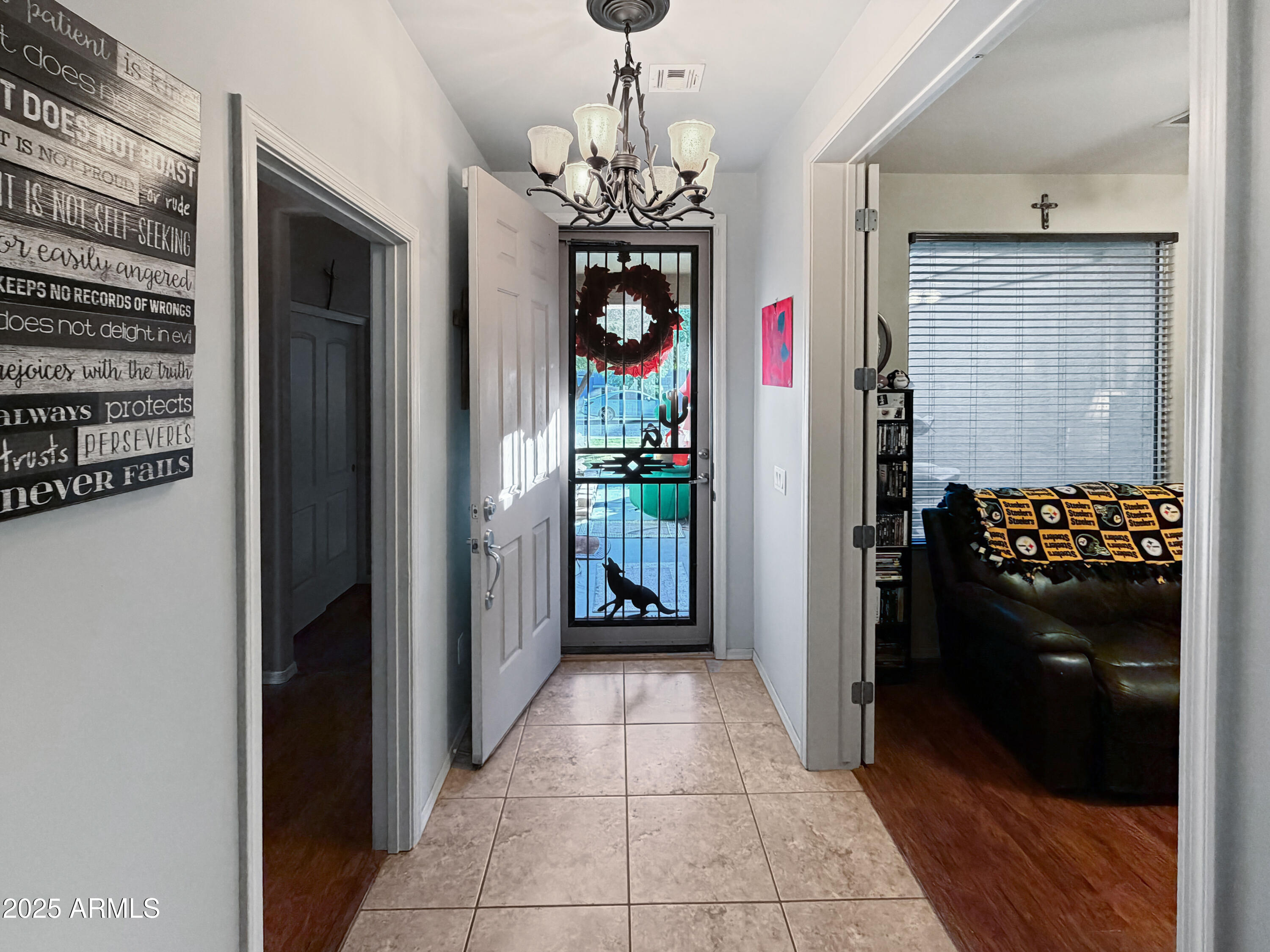 1386 E AVENIDA ISABELA