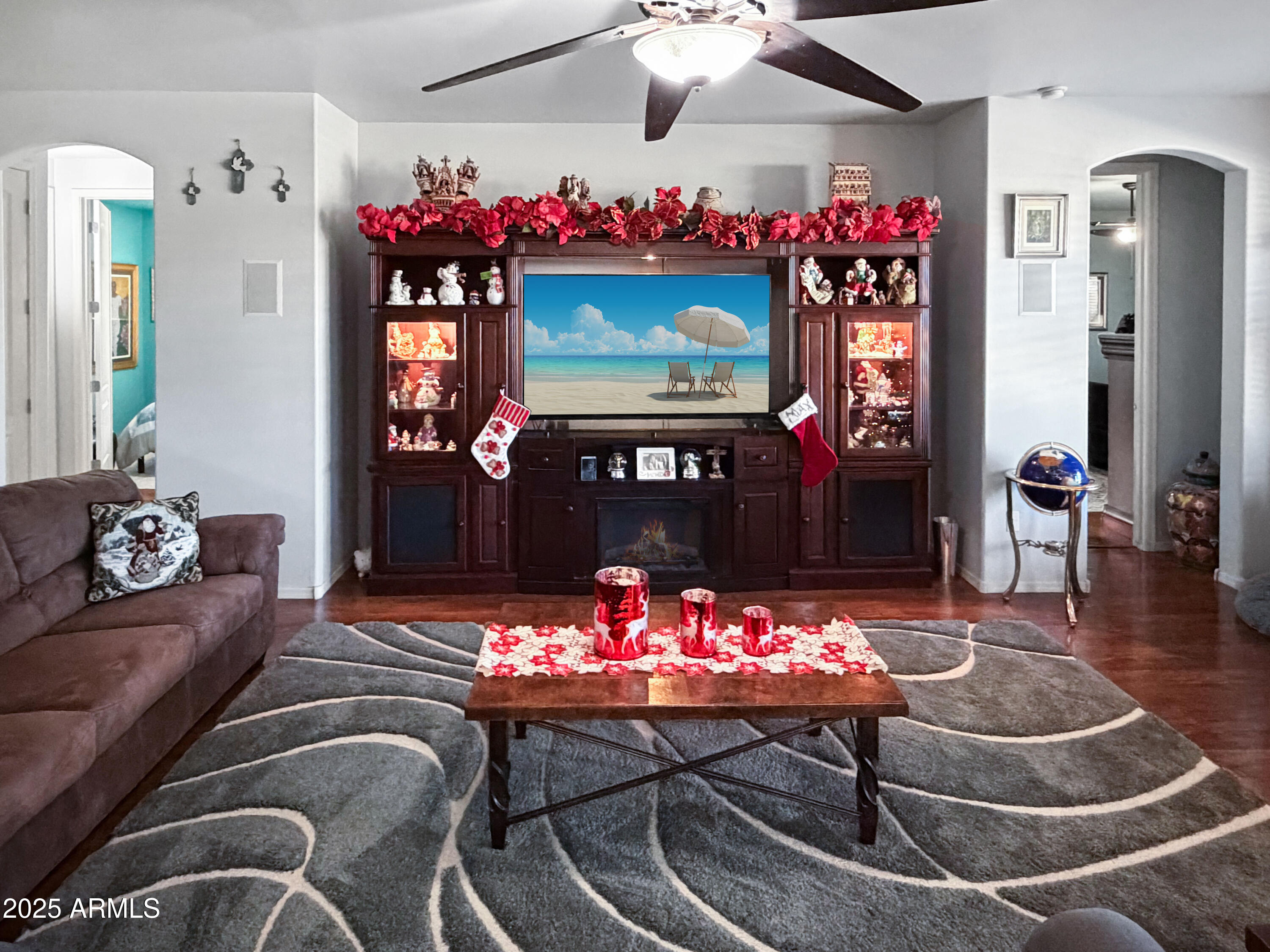 1386 E AVENIDA ISABELA