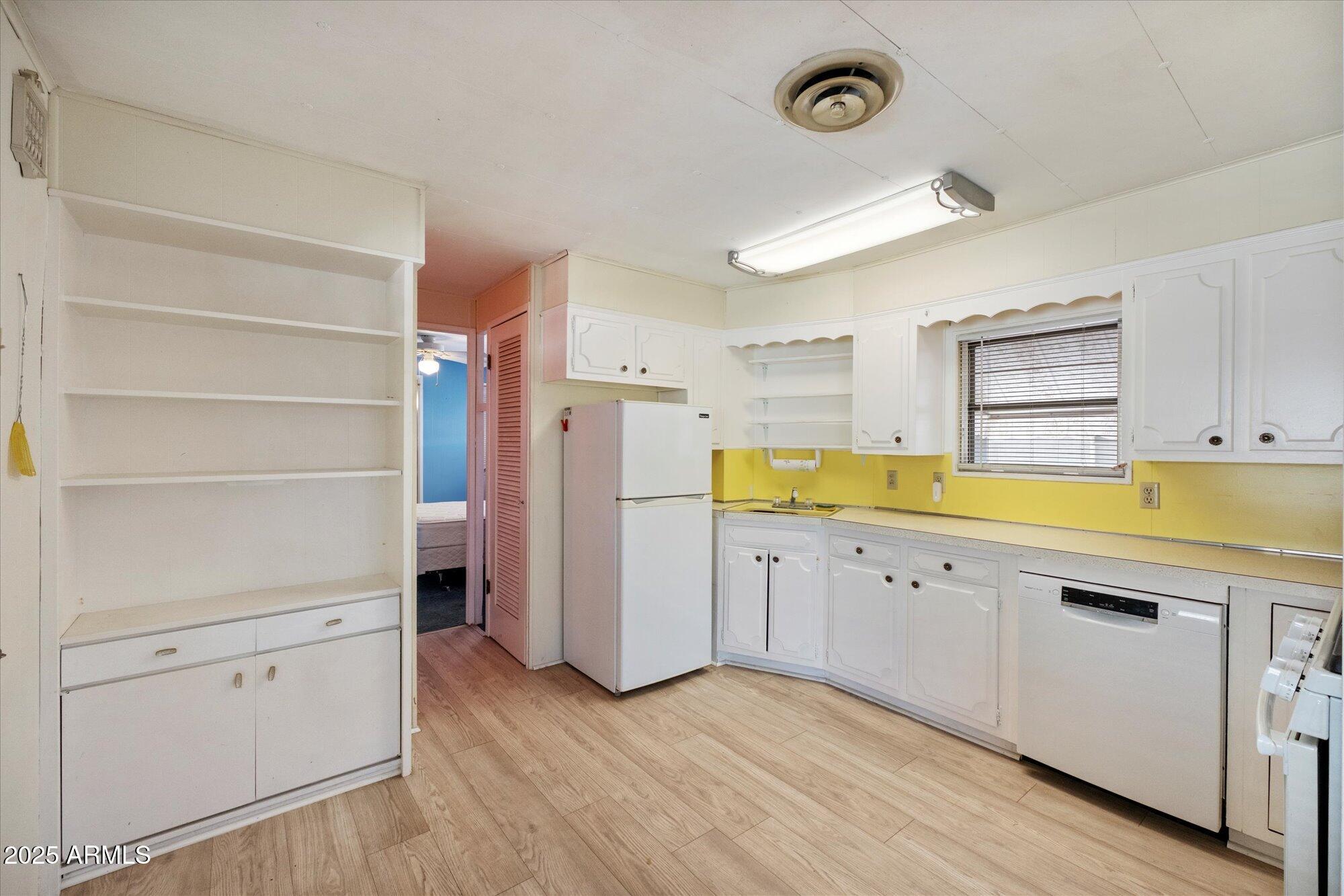 7807 E MAIN Street D27