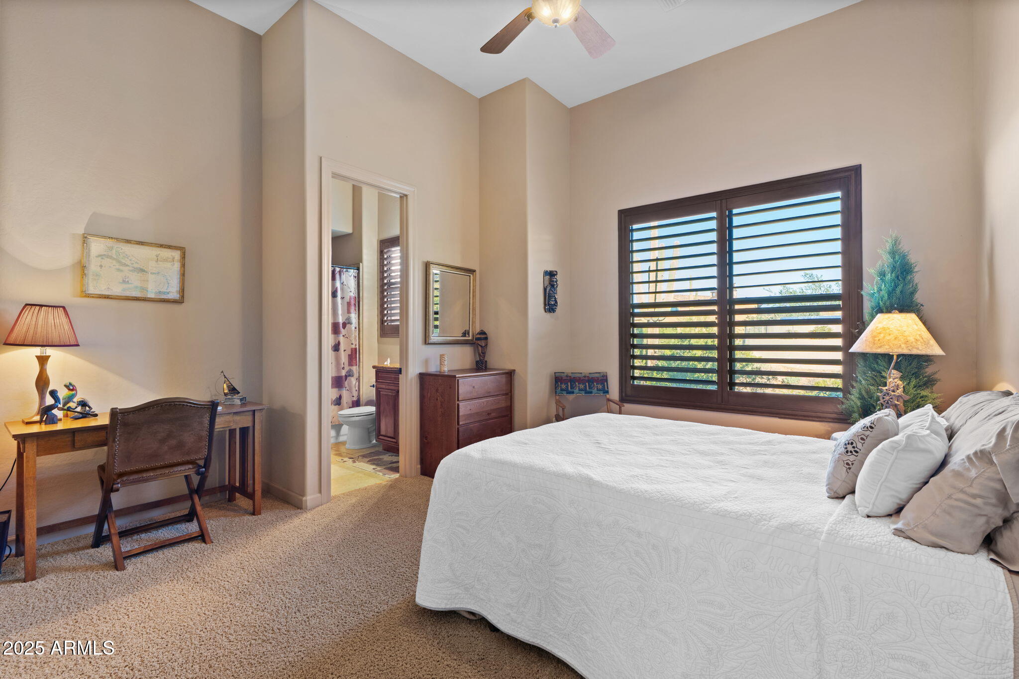 8461 E RED HAWK Circle