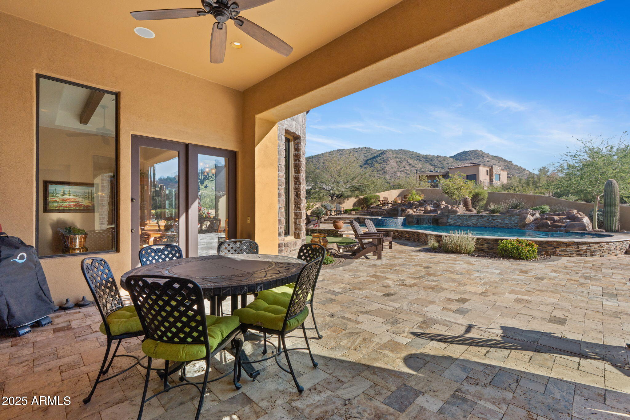 8461 E RED HAWK Circle