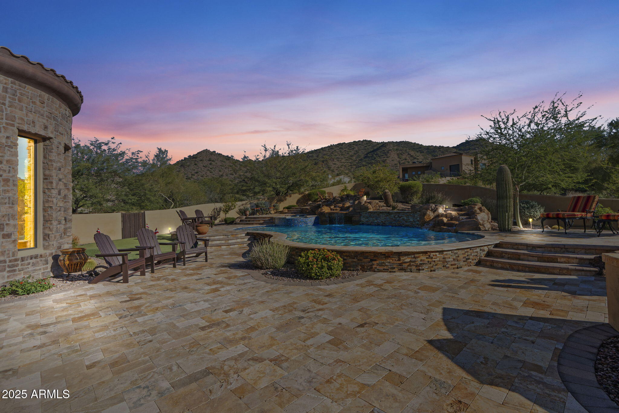 8461 E RED HAWK Circle