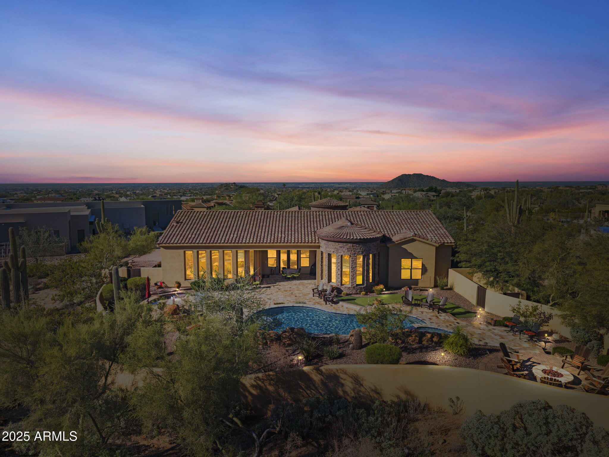 8461 E RED HAWK Circle