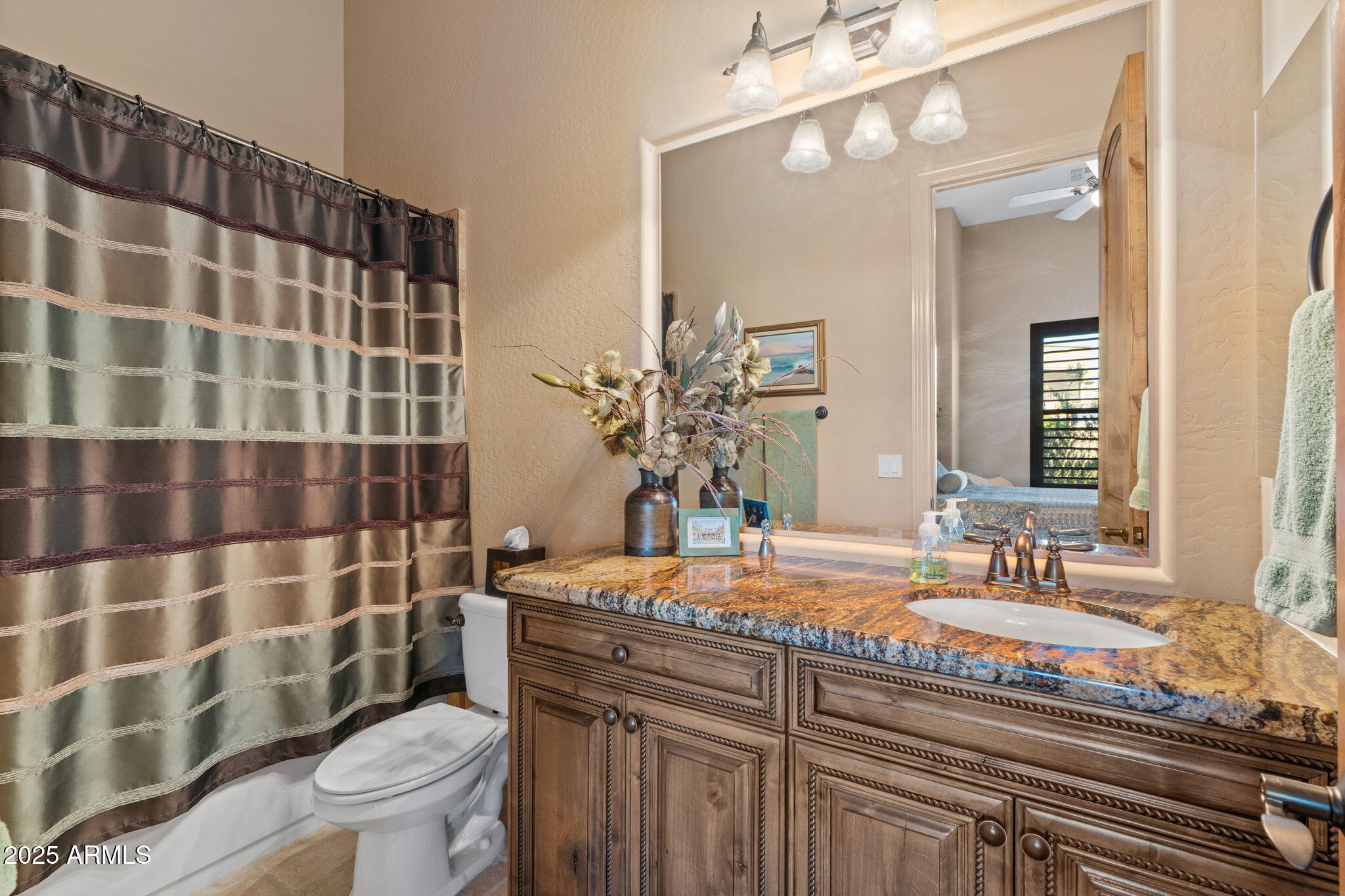 8461 E RED HAWK Circle