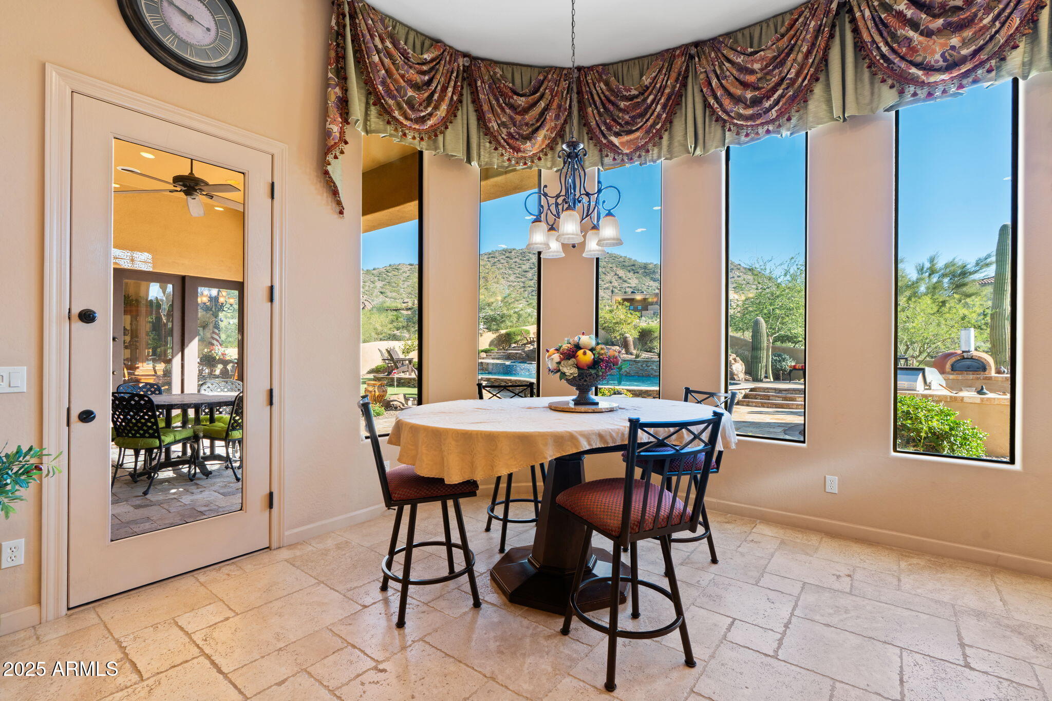 8461 E RED HAWK Circle