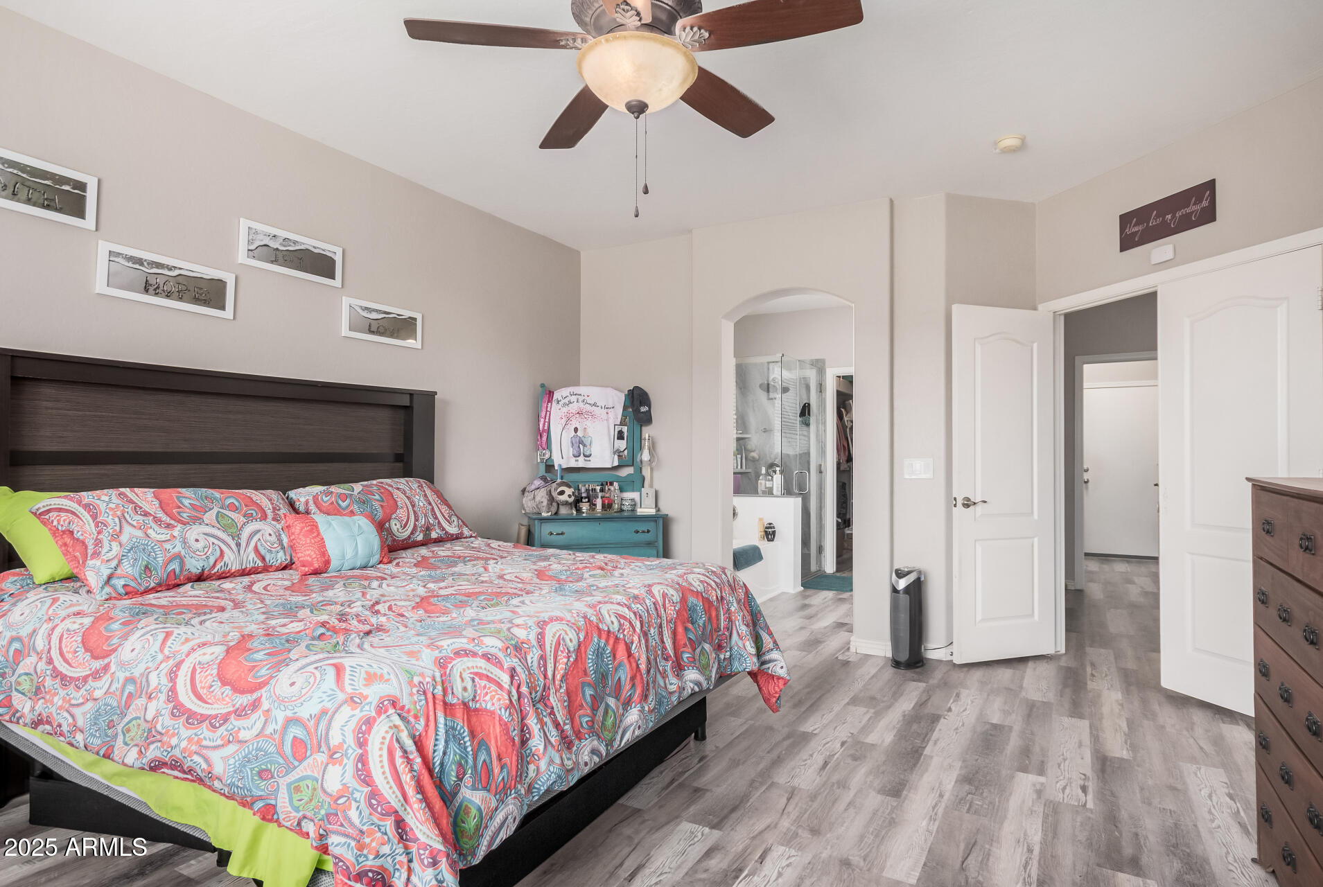 3904 S SINOVA Avenue