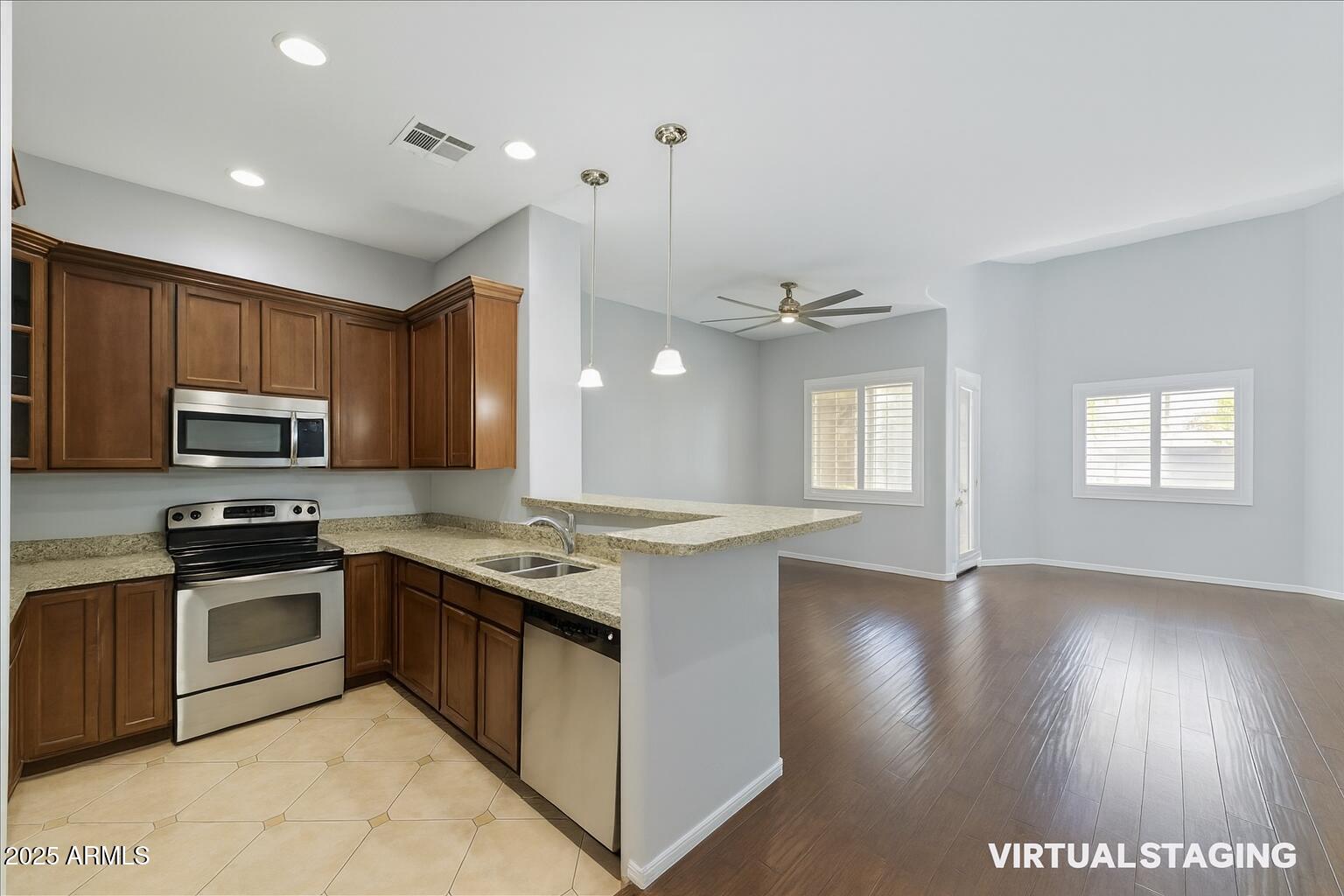 121 N CALIFORNIA Street 29