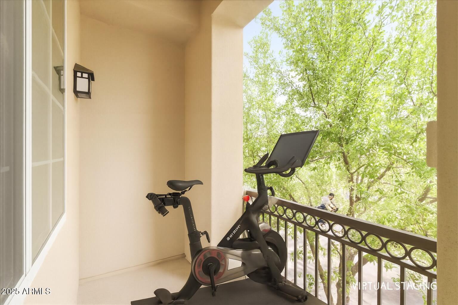 121 N CALIFORNIA Street 29