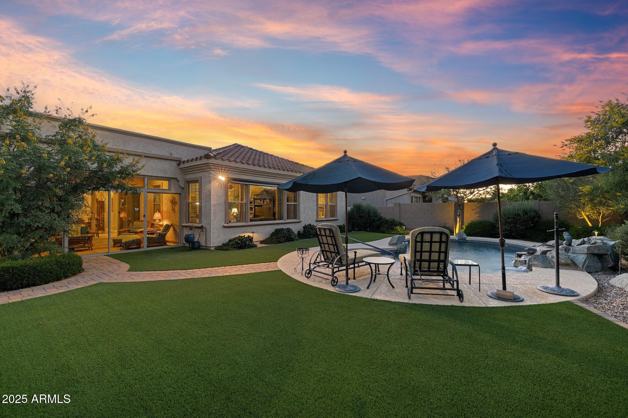 3962 E REDWOOD Place