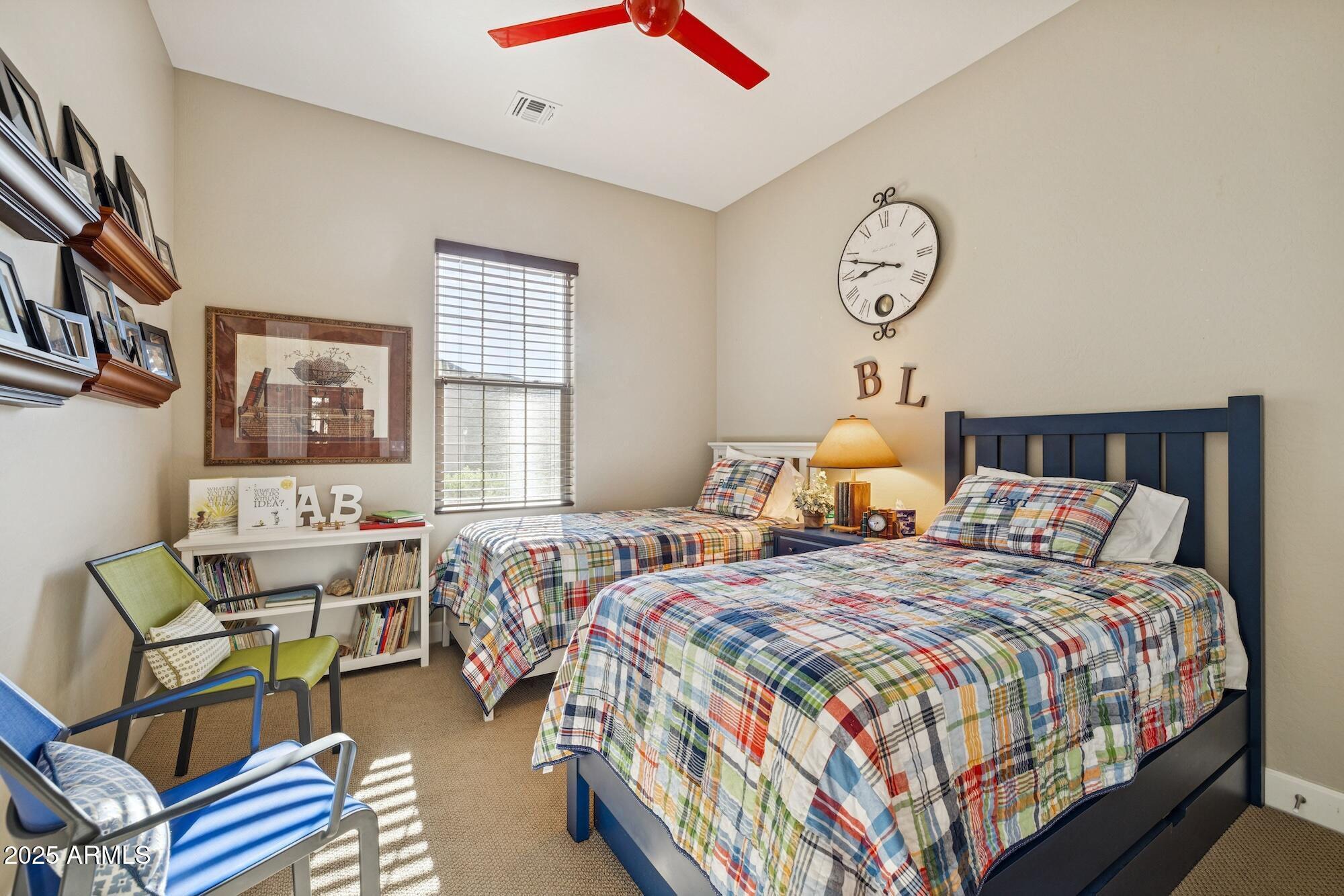 3962 E REDWOOD Place