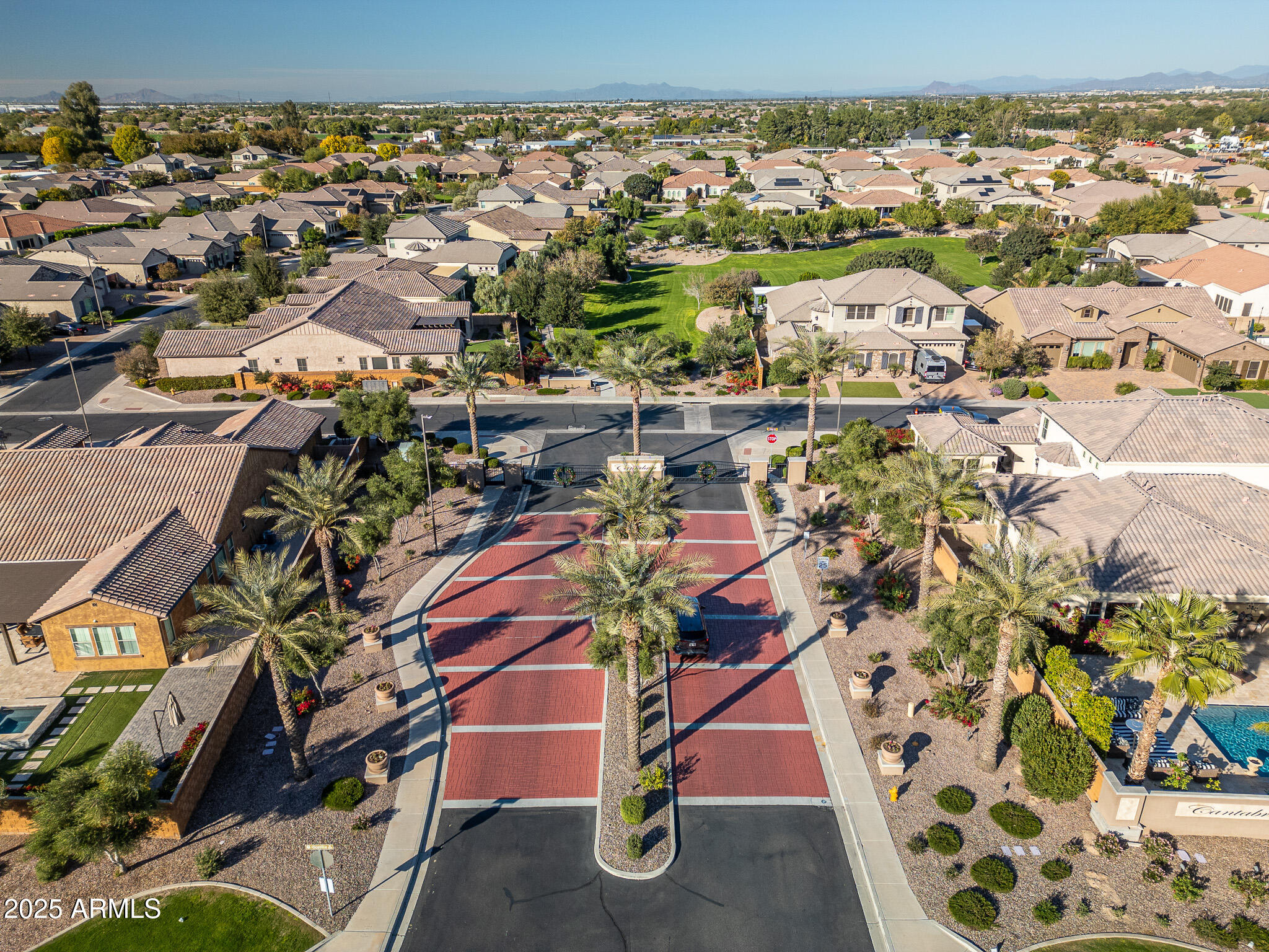 3962 E REDWOOD Place