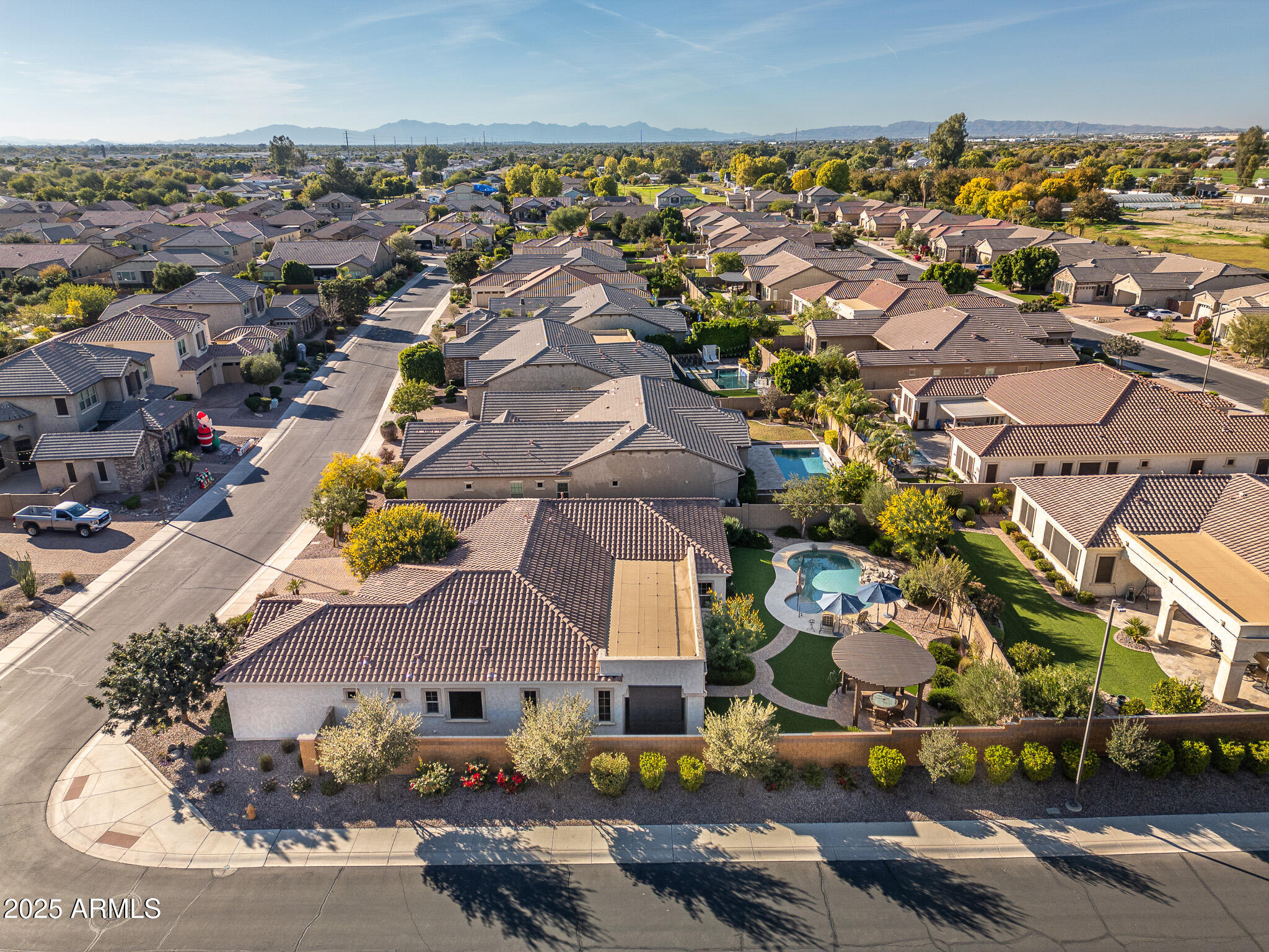 3962 E REDWOOD Place