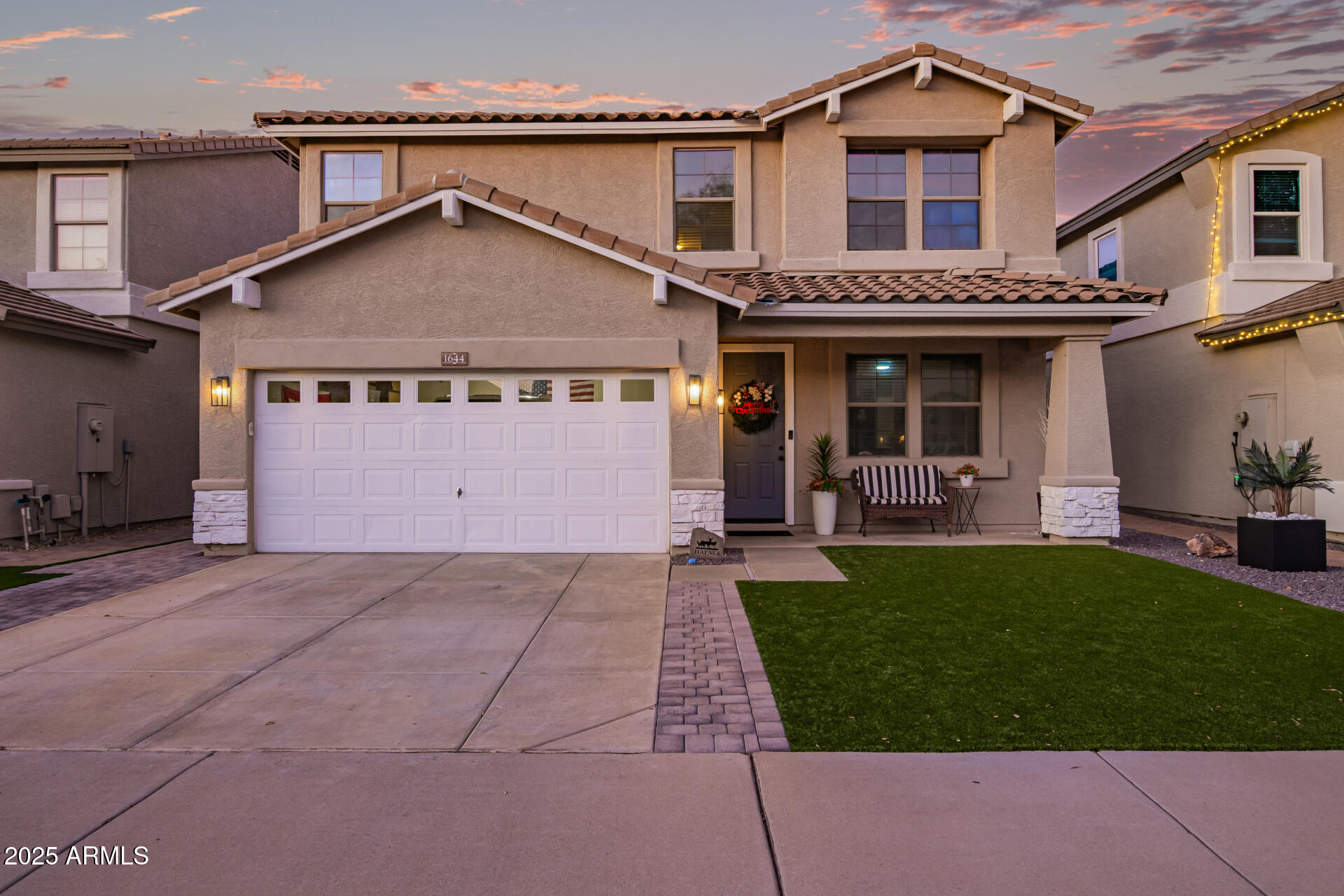 1644 E CIELO GRANDE Avenue