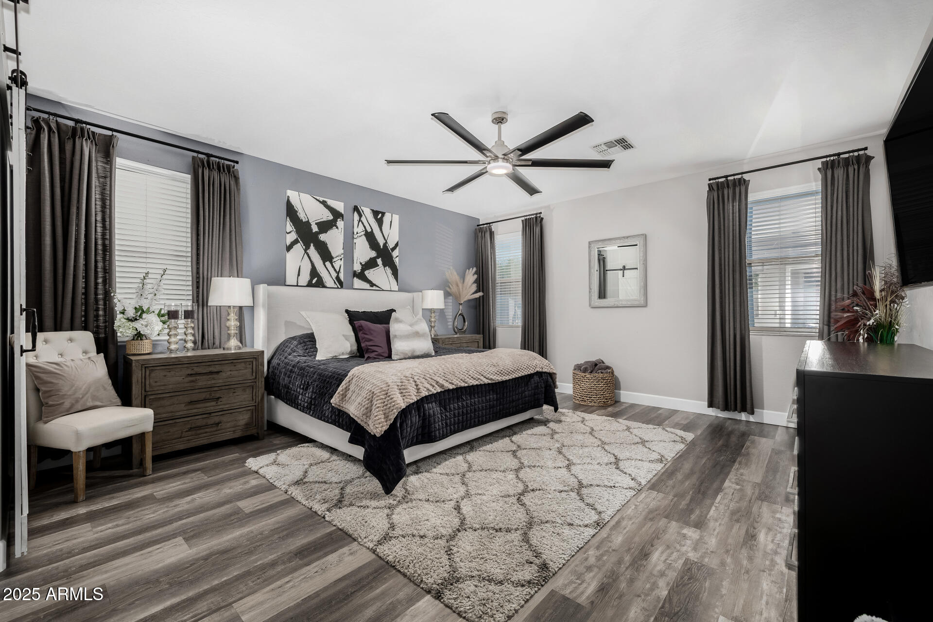 1644 E CIELO GRANDE Avenue