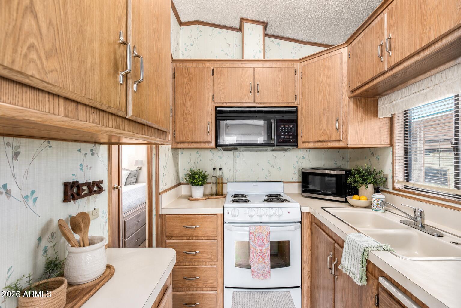 124 KAOLIN Drive
