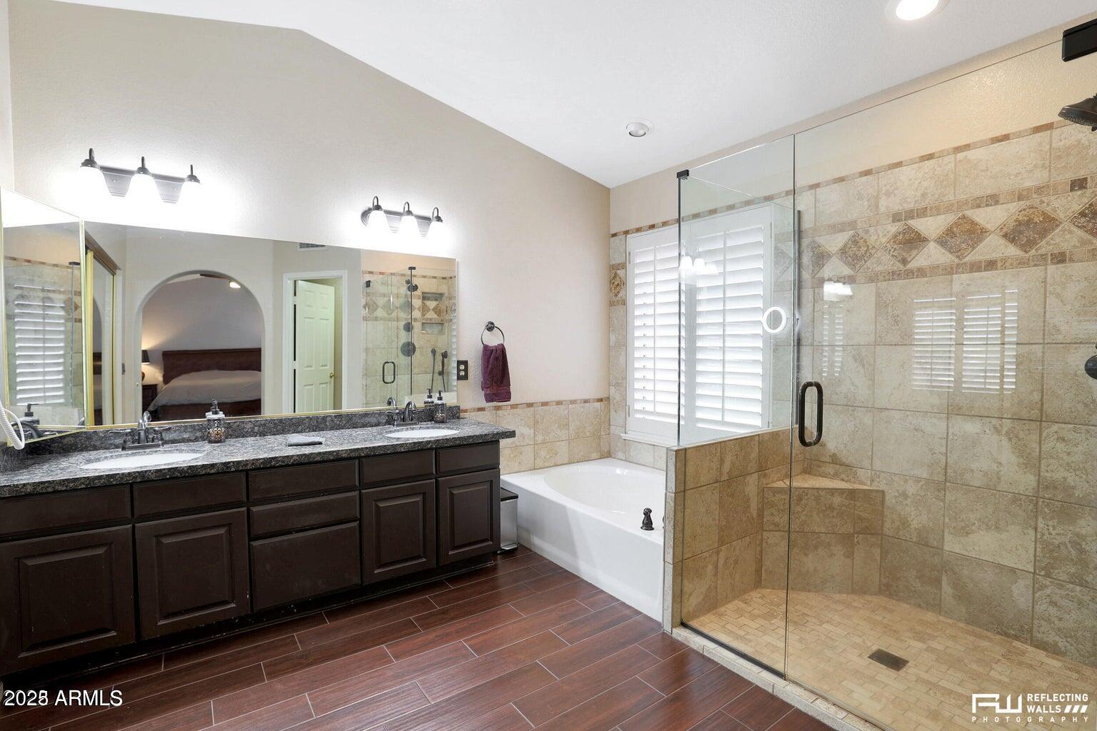 8742 W WETHERSFIELD Road