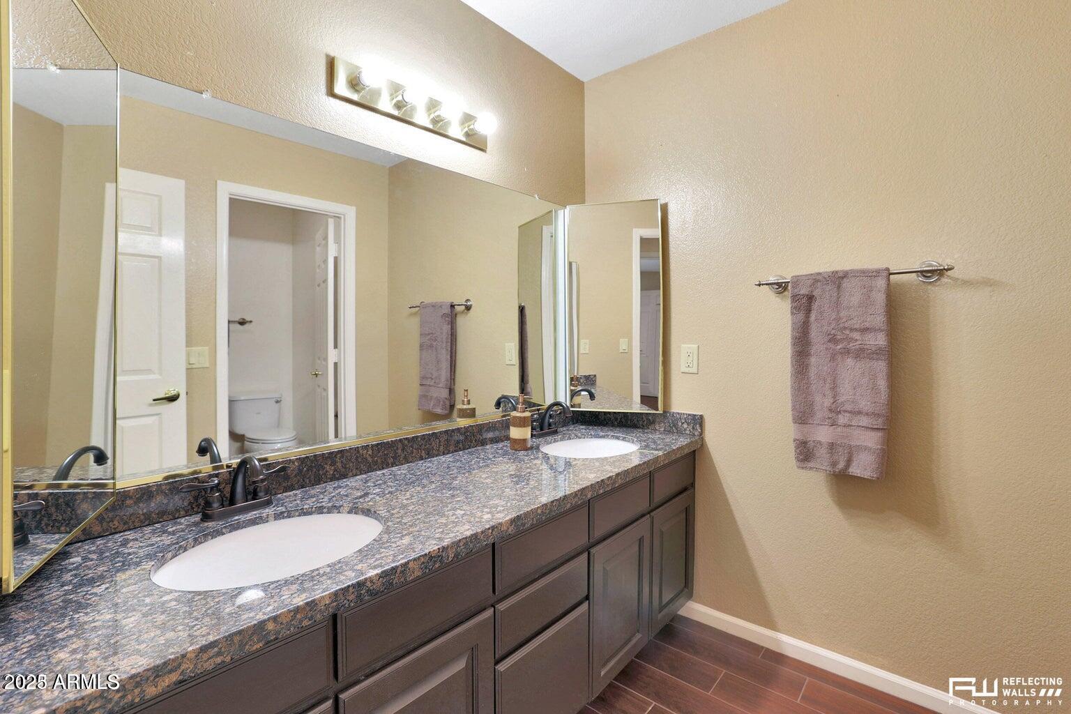 8742 W WETHERSFIELD Road