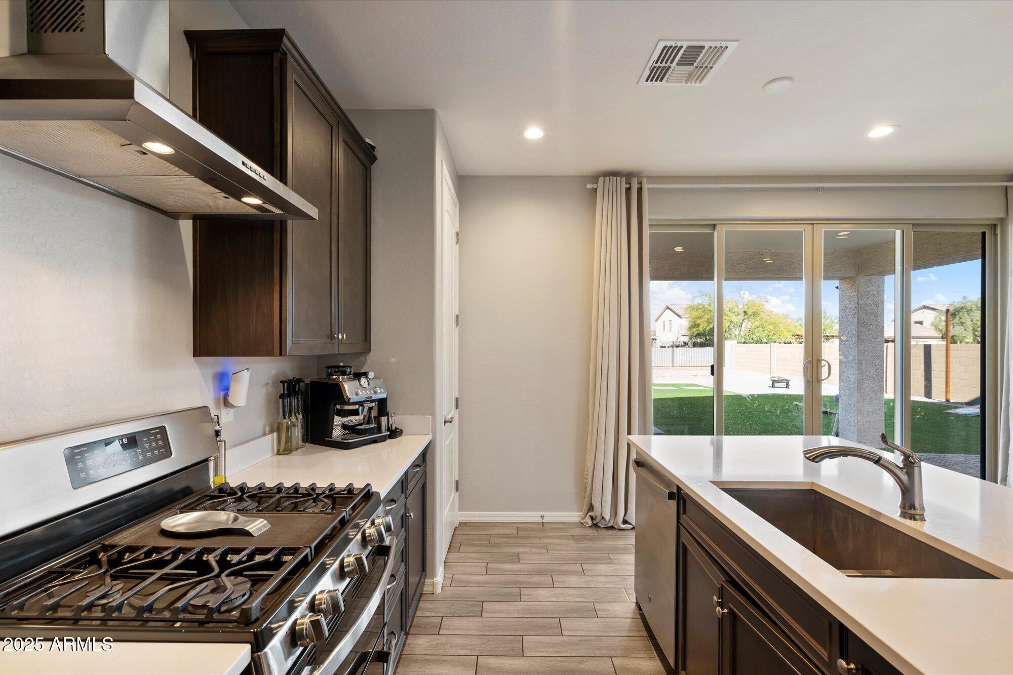 11016 W HARRISON Street