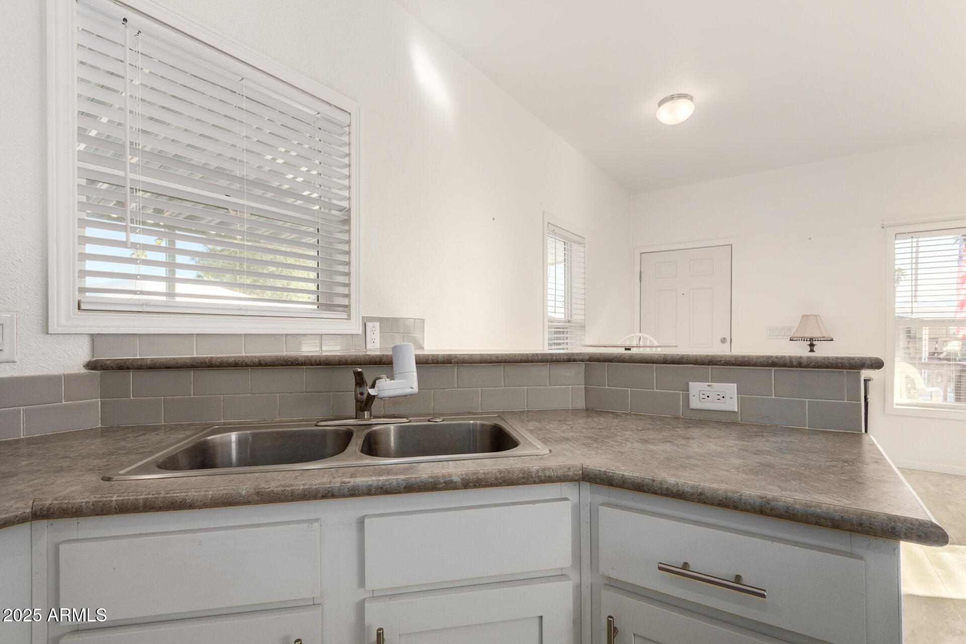 10540 E Apache Trail 93