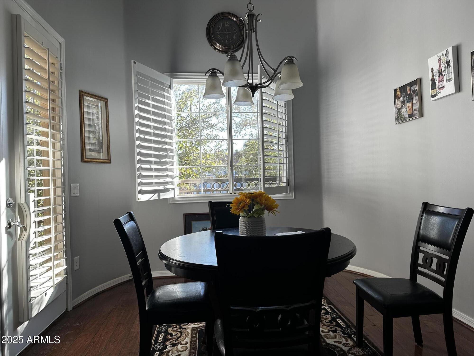 121 N CALIFORNIA Street 29