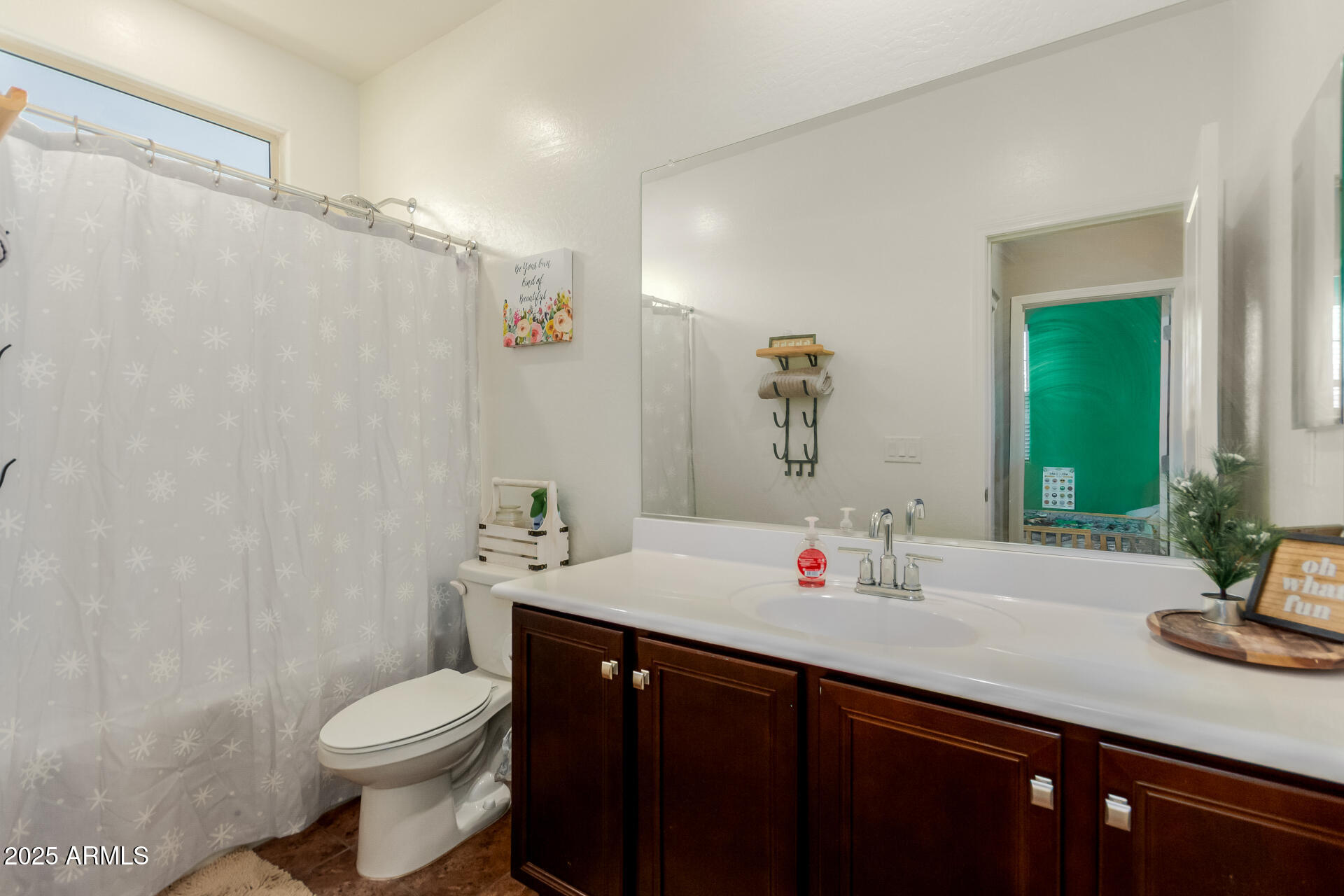 8757 W JEFFERSON Street