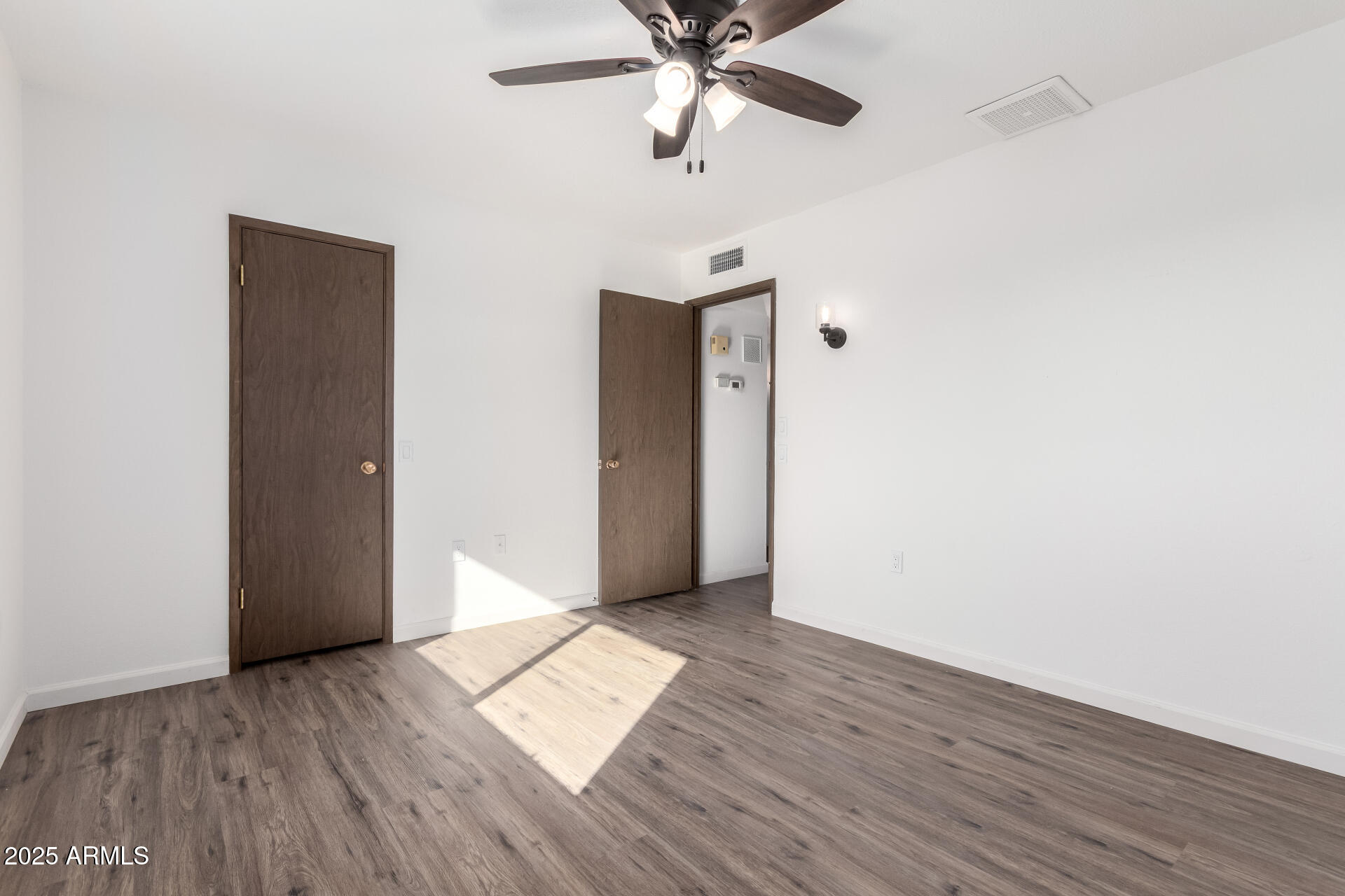 9826 W SANTA FE Drive