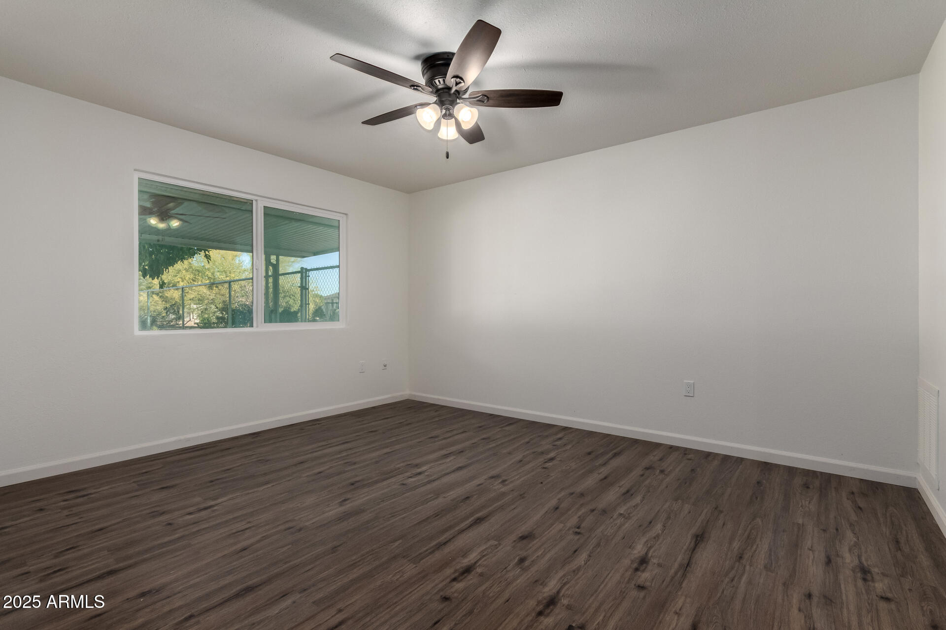 9826 W SANTA FE Drive