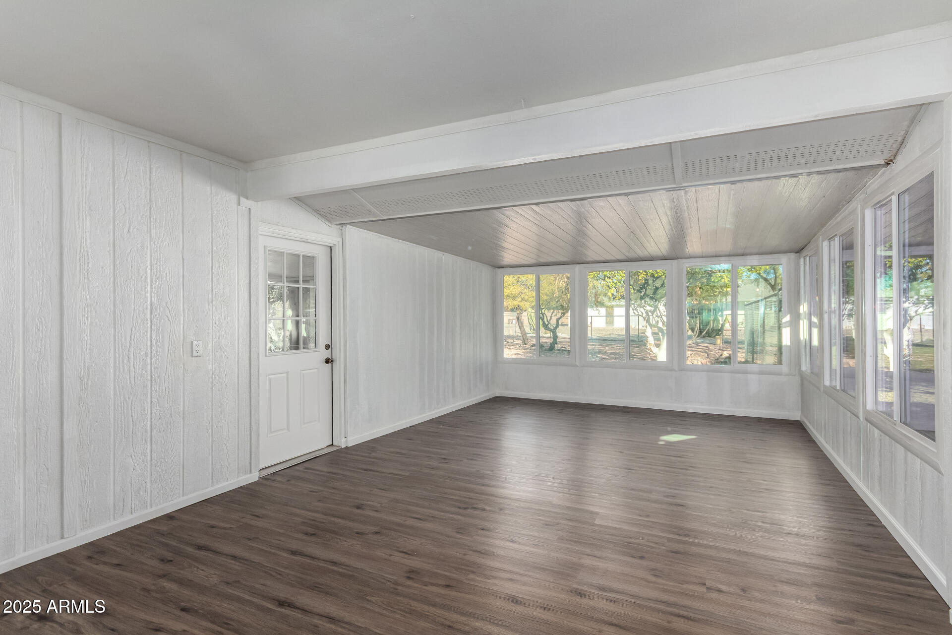 9826 W SANTA FE Drive