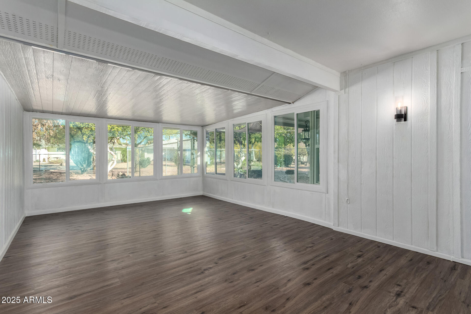 9826 W SANTA FE Drive