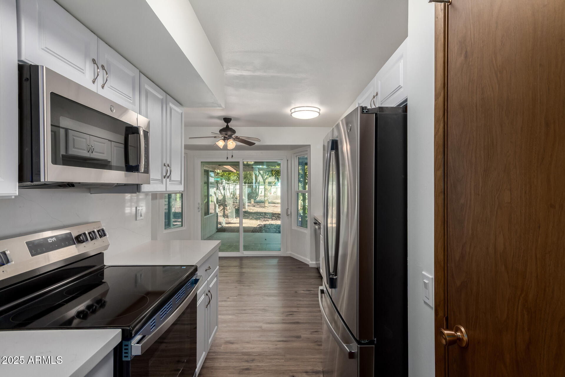 9826 W SANTA FE Drive