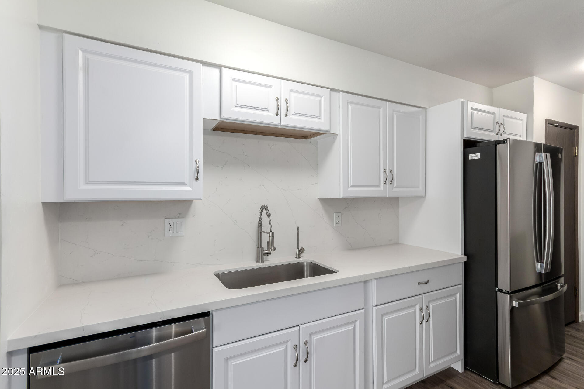 9826 W SANTA FE Drive