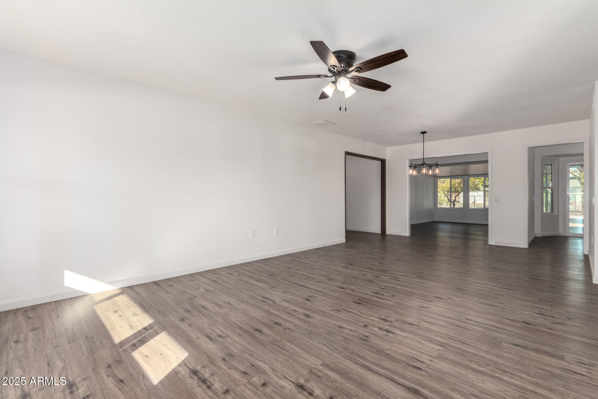 9826 W SANTA FE Drive