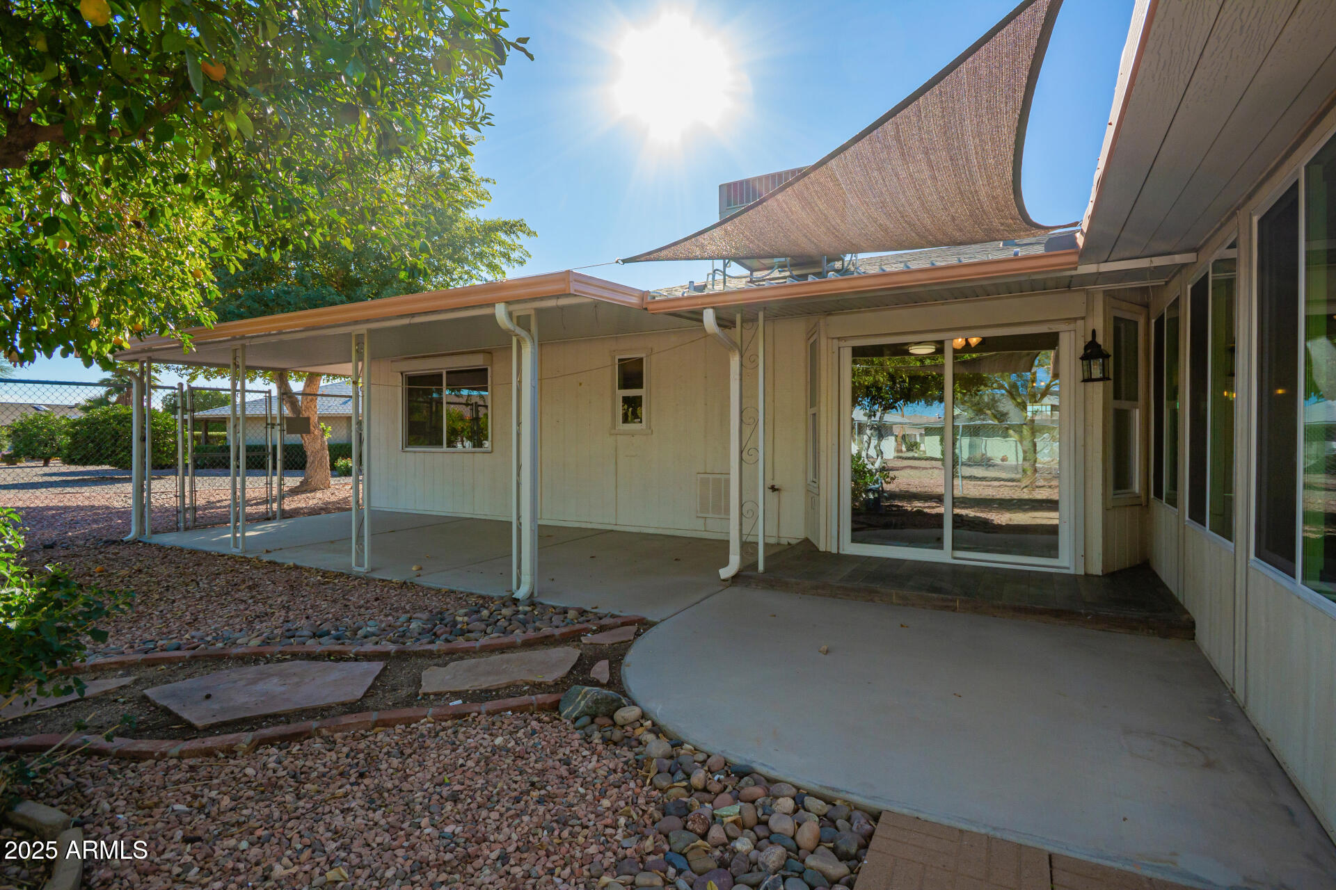 9826 W SANTA FE Drive