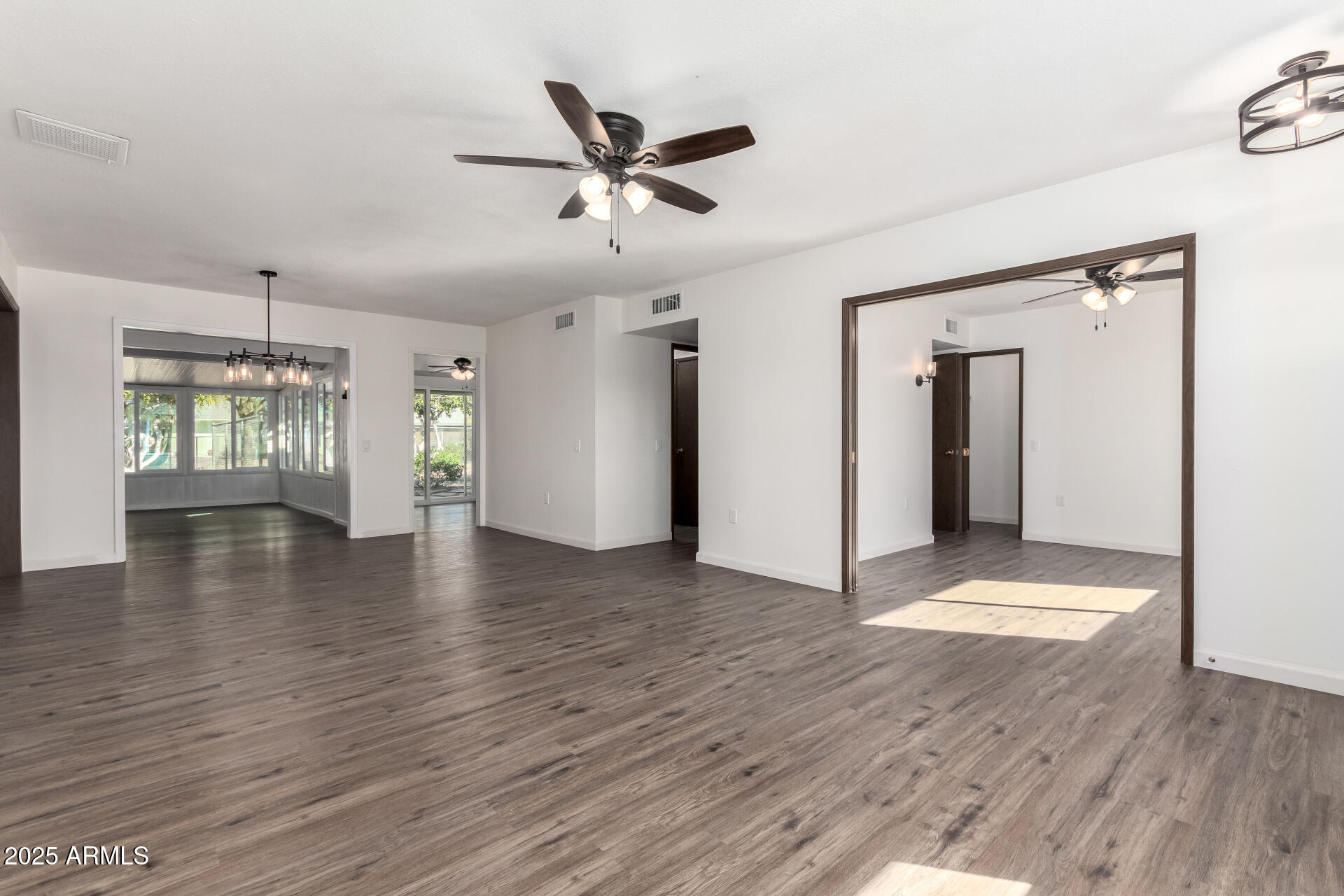 9826 W SANTA FE Drive