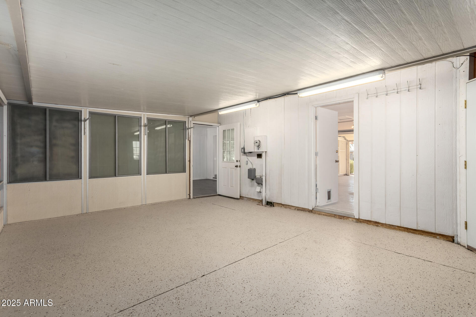 9826 W SANTA FE Drive