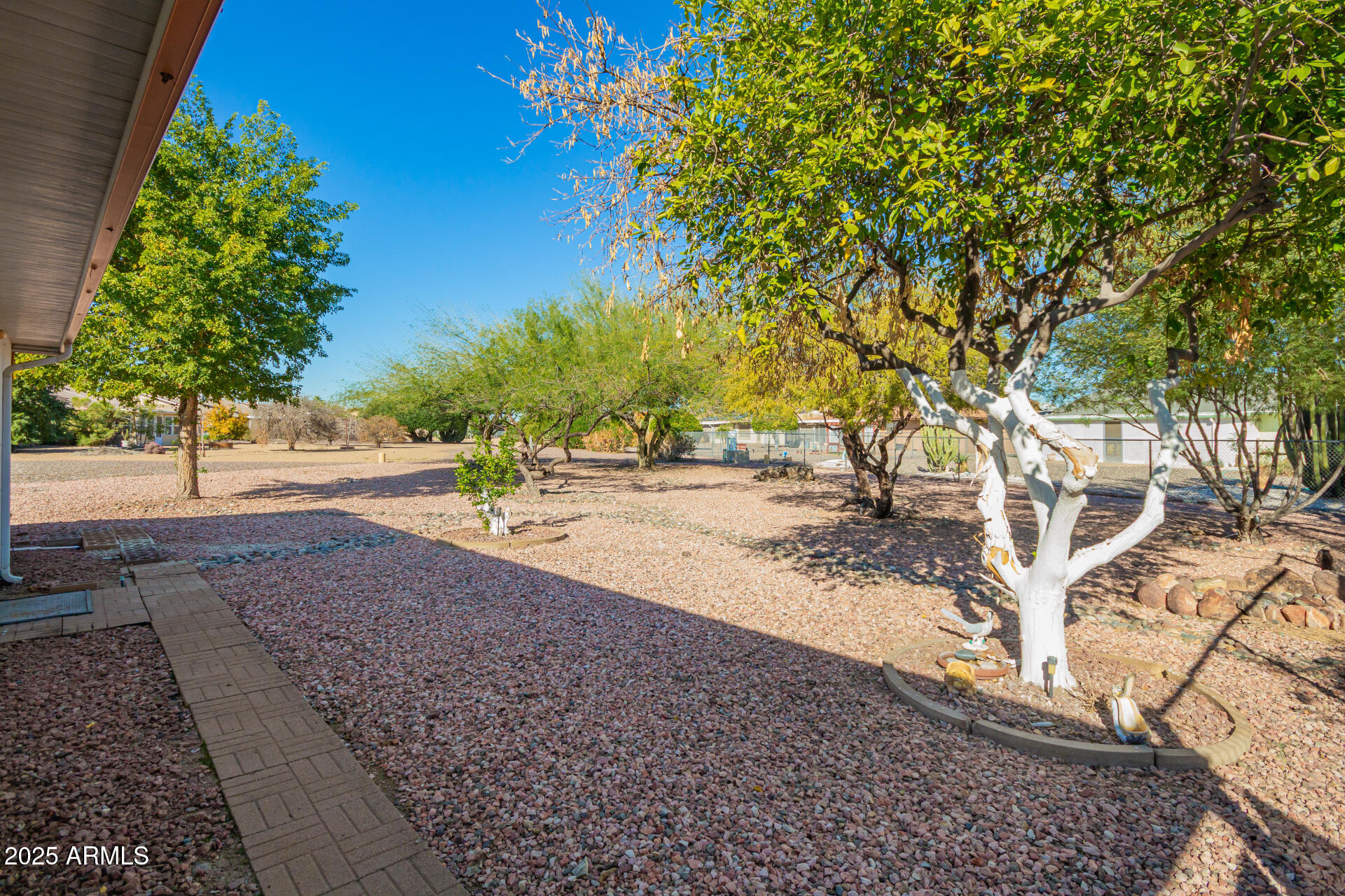 9826 W SANTA FE Drive