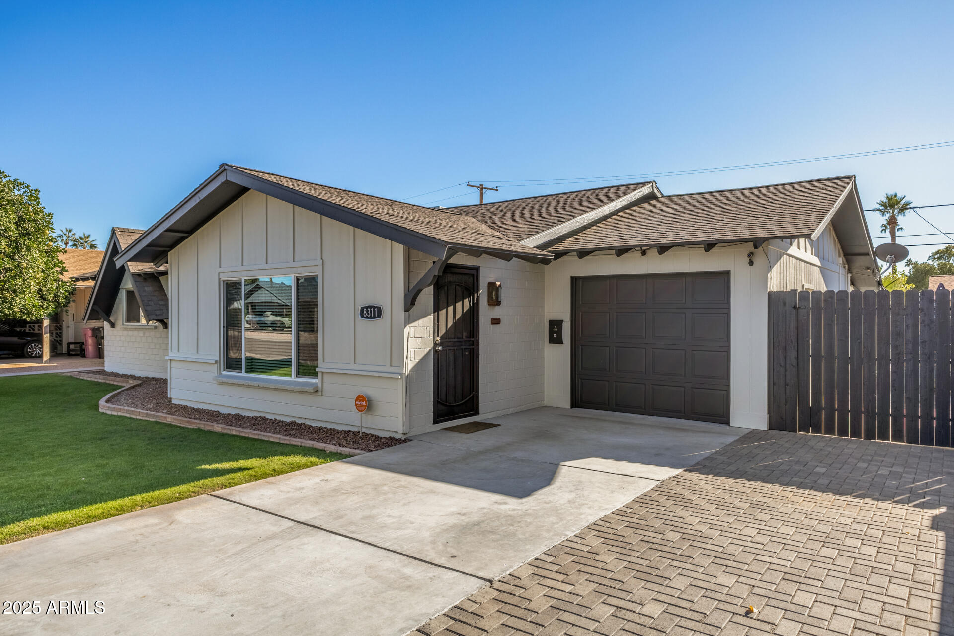 8311 E MACKENZIE Drive