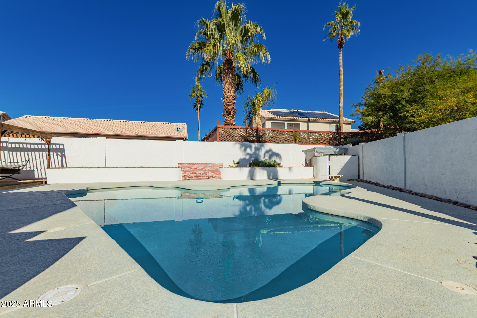 8736 W TIERRA BUENA Lane