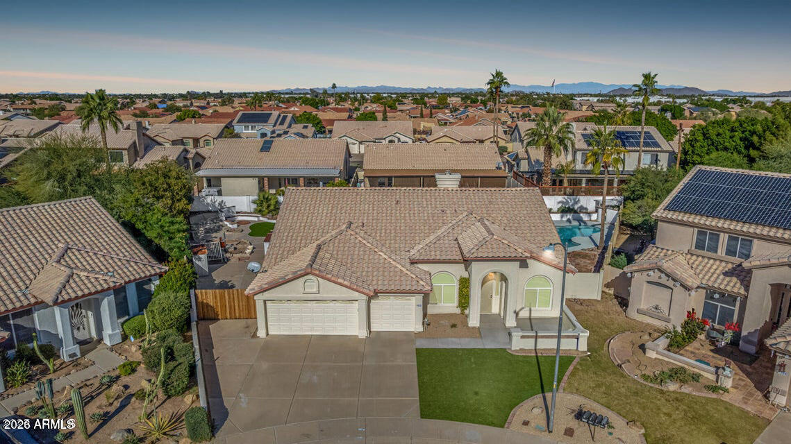 8736 W TIERRA BUENA Lane