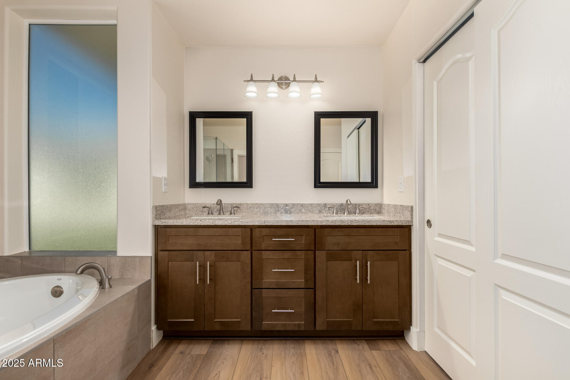 8736 W TIERRA BUENA Lane