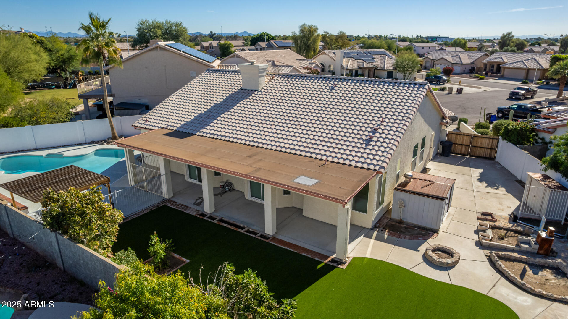 8736 W TIERRA BUENA Lane