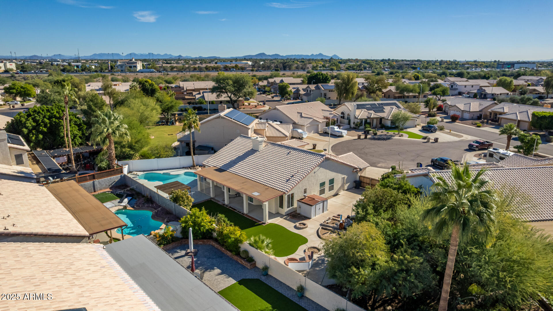 8736 W TIERRA BUENA Lane