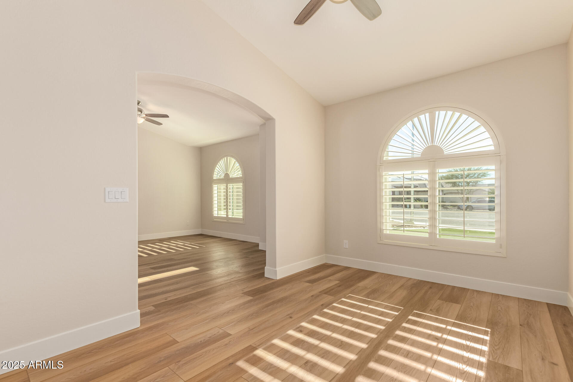 8736 W TIERRA BUENA Lane