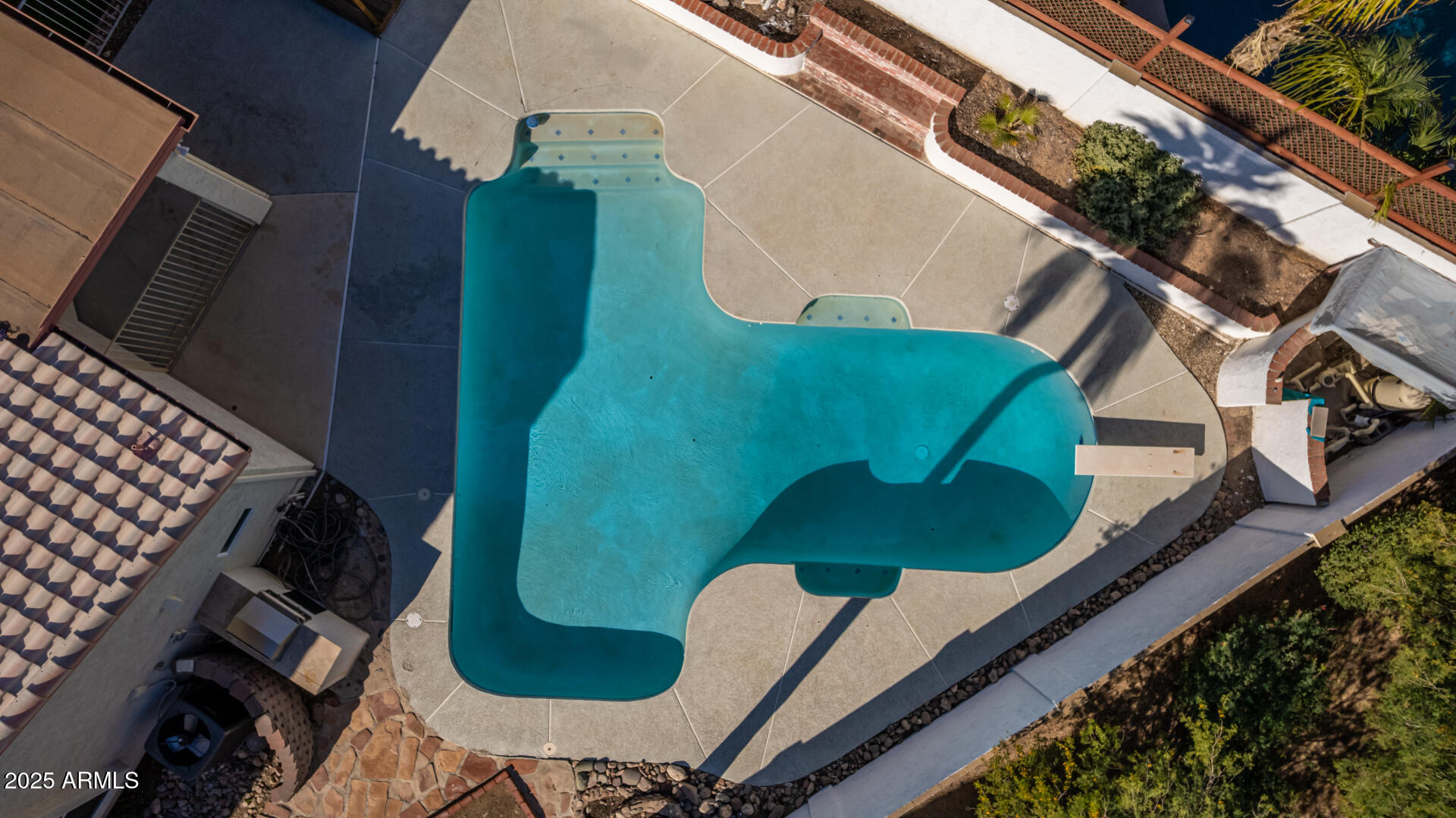 8736 W TIERRA BUENA Lane