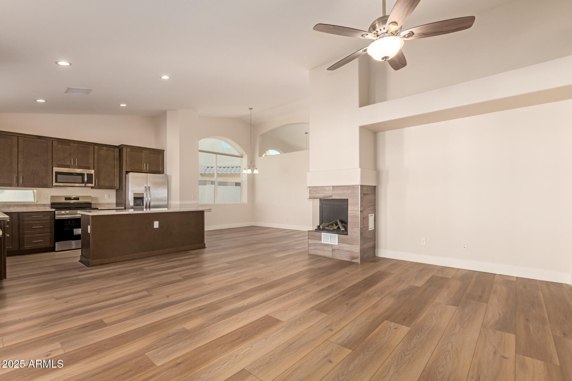 8736 W TIERRA BUENA Lane