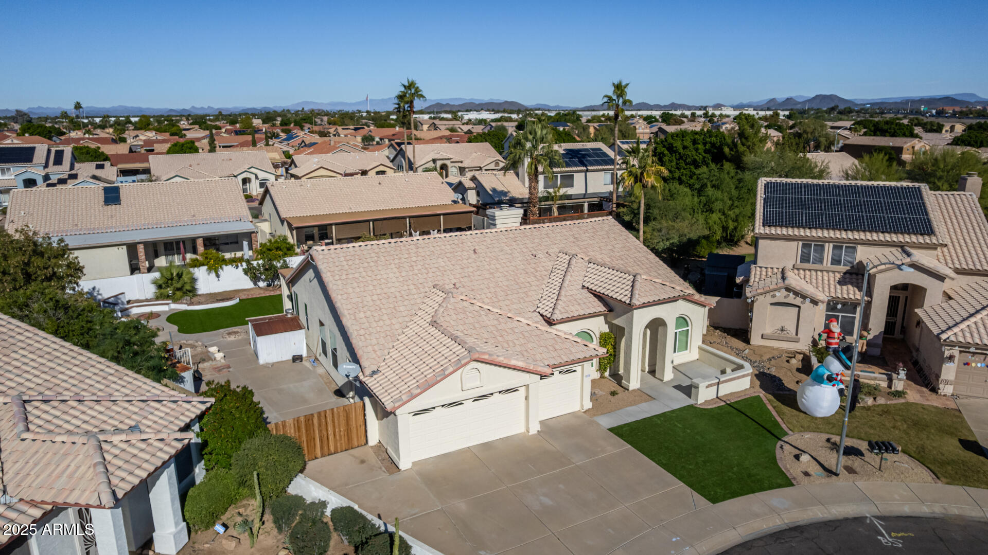 8736 W TIERRA BUENA Lane