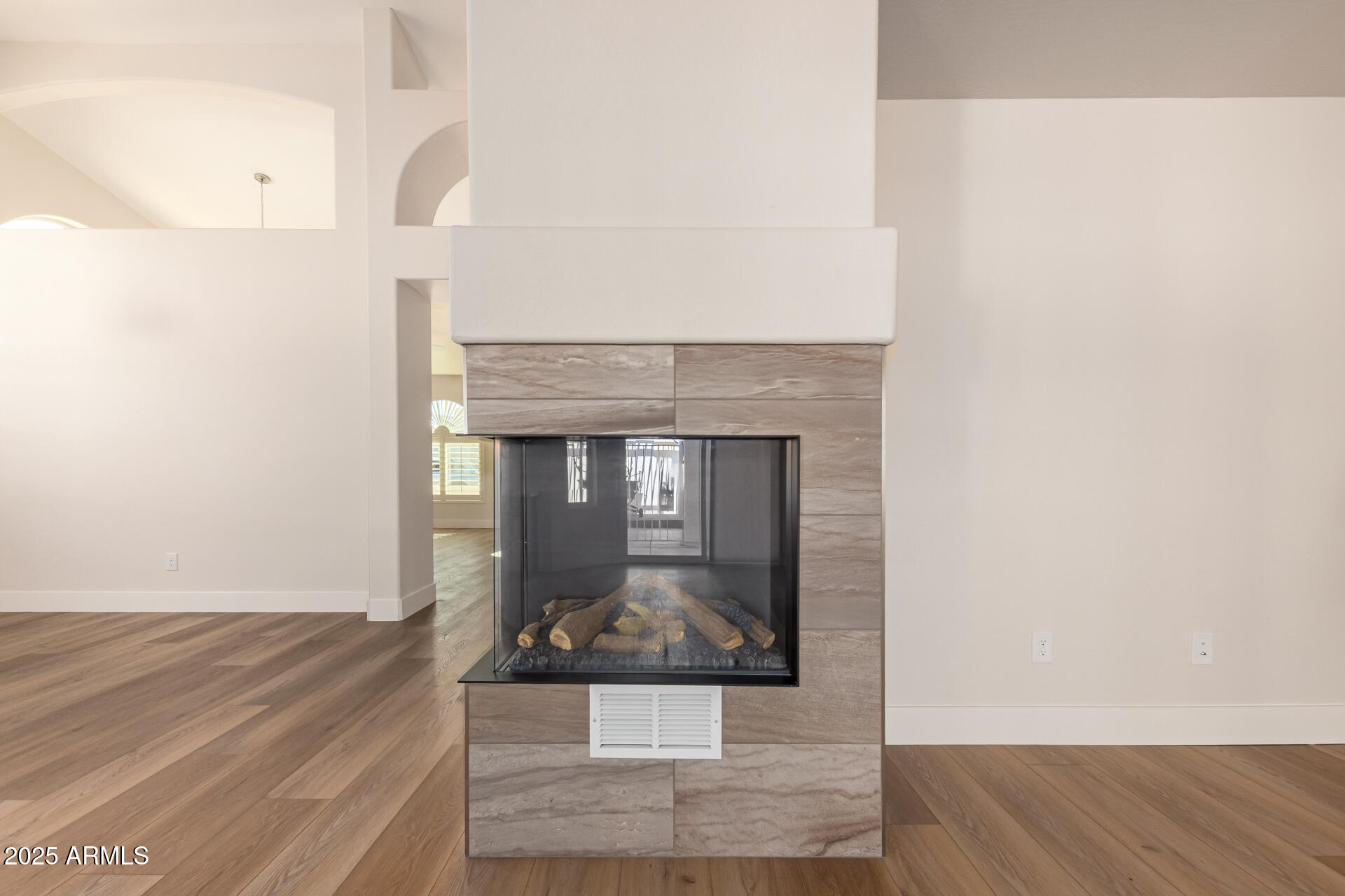 8736 W TIERRA BUENA Lane