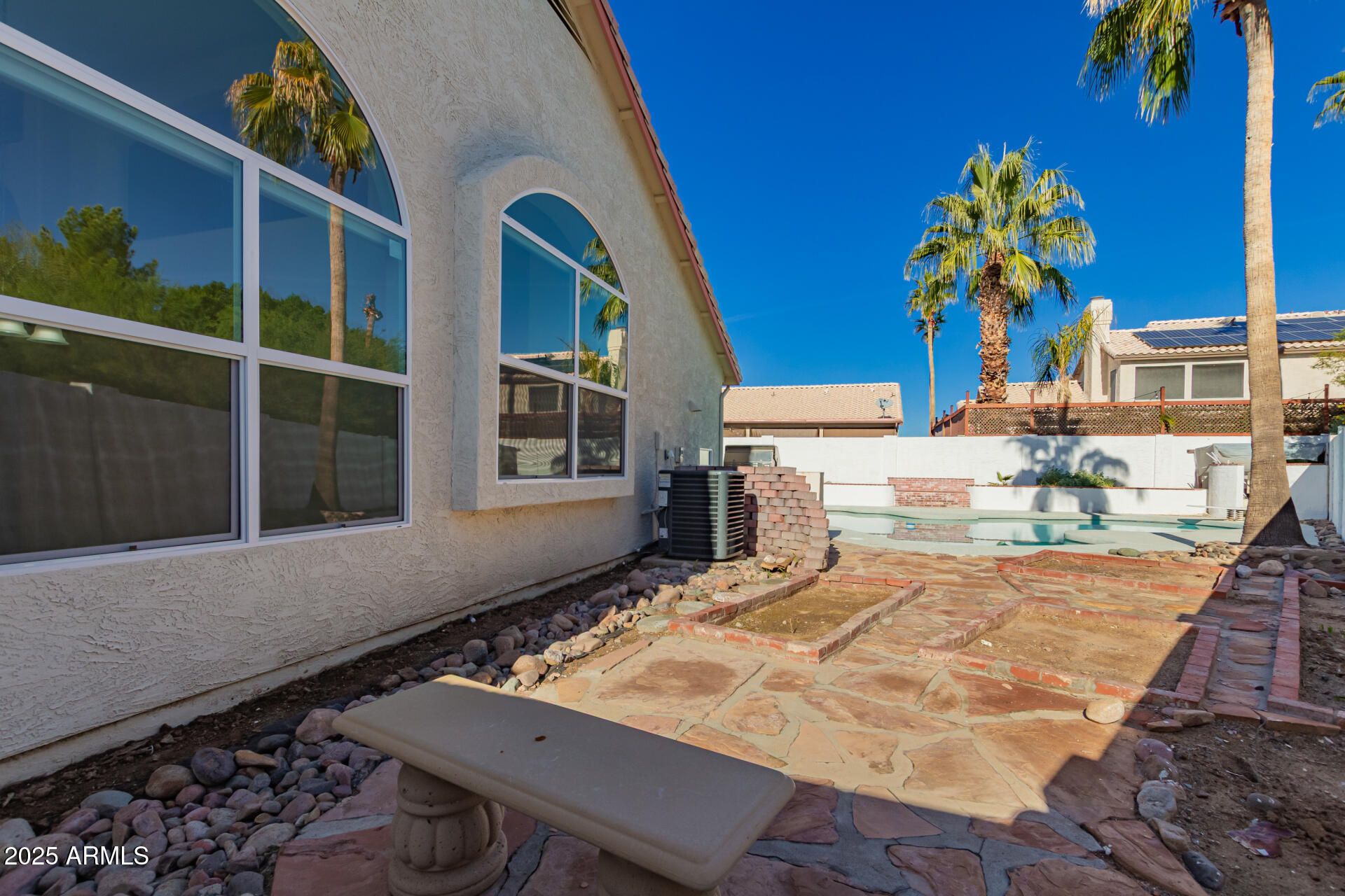 8736 W TIERRA BUENA Lane