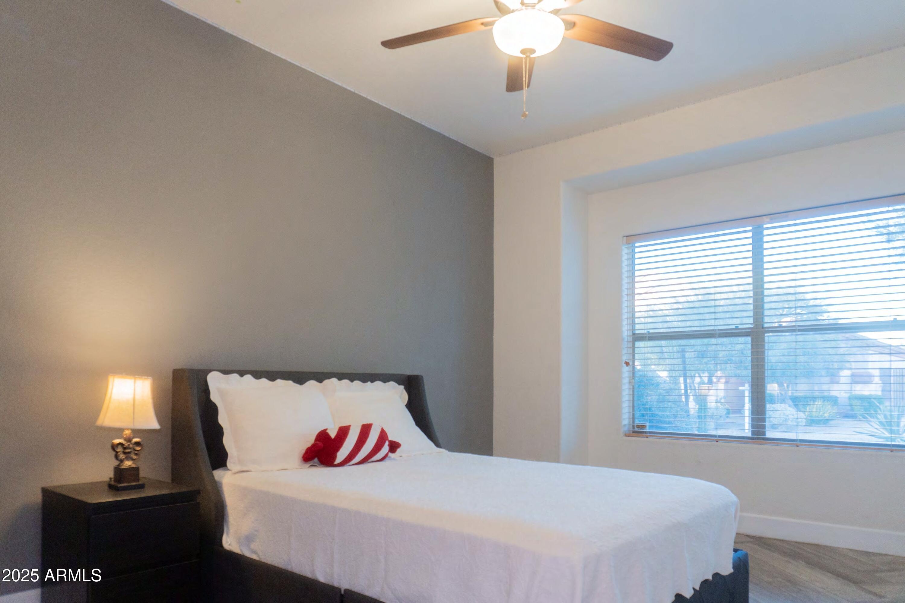 4933 E CRIMSON Terrace