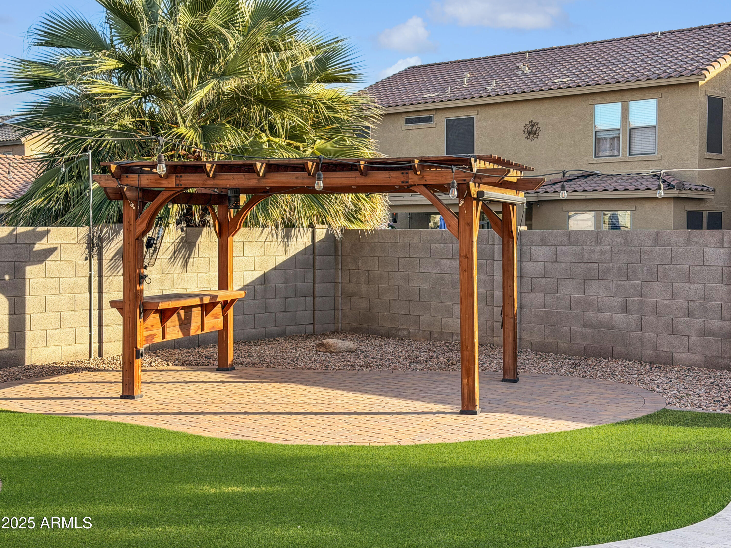 45765 W STARLIGHT Drive